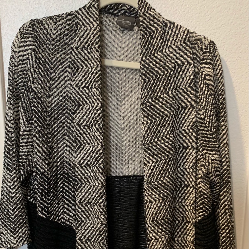 Black and white, Chicos light weight duster